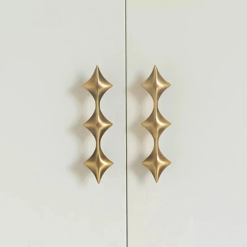 Antiker Bronze-Schuhschrankknopf, einzigartige Stern-Schubladengriffe, Titan-Silber-Kommodengriff, massiver Messing-Retro-Küchentürgriff Image