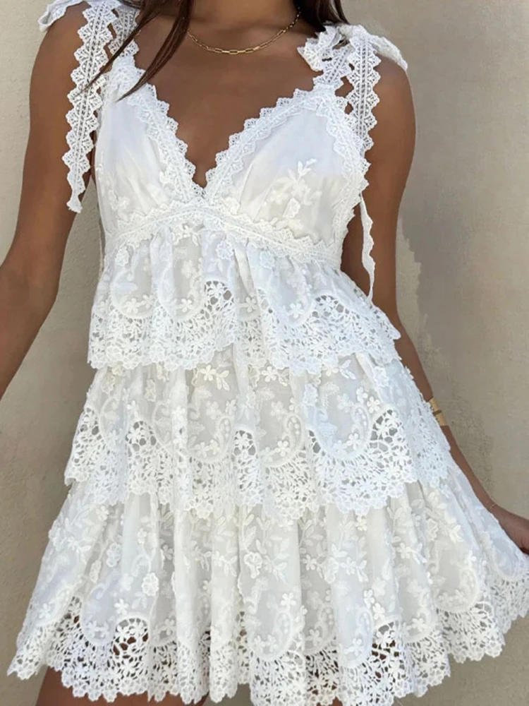 Modisches V-Ausschnitt Plissiertes Trägerkleid Lässiges Ärmelloses Damen-Partykleid Sommer Spitze Besticktes Hochgeschnittenes Strandkleid Image