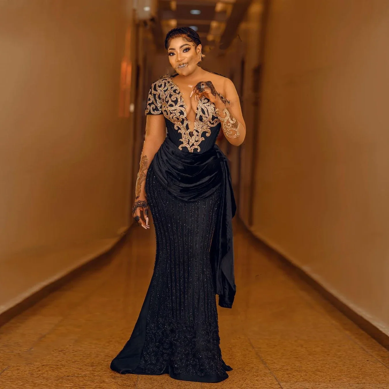 Exquisite Evening Dresses Sleeves African Applique Prom Dresses Illusions Robes De Soirée Sequin Velvet Evening Gowns Mermaid