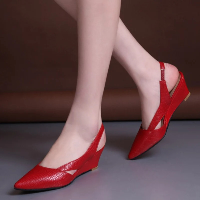 Süße Casual Keil Sandalen Frauen Sommer Schuhe Solide Schlange Ausschnitte Damen Maultiere Mode Spitz Rot Weiß Party Hochzeit Schuhe