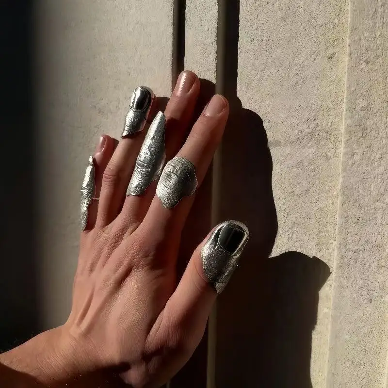 5-teiliges Set 2026 Neue Künstlerische Unregelmäßige Textur Knöchelringe Gold & Silber Hip-Hop-Stil Vollfinger-Ringe