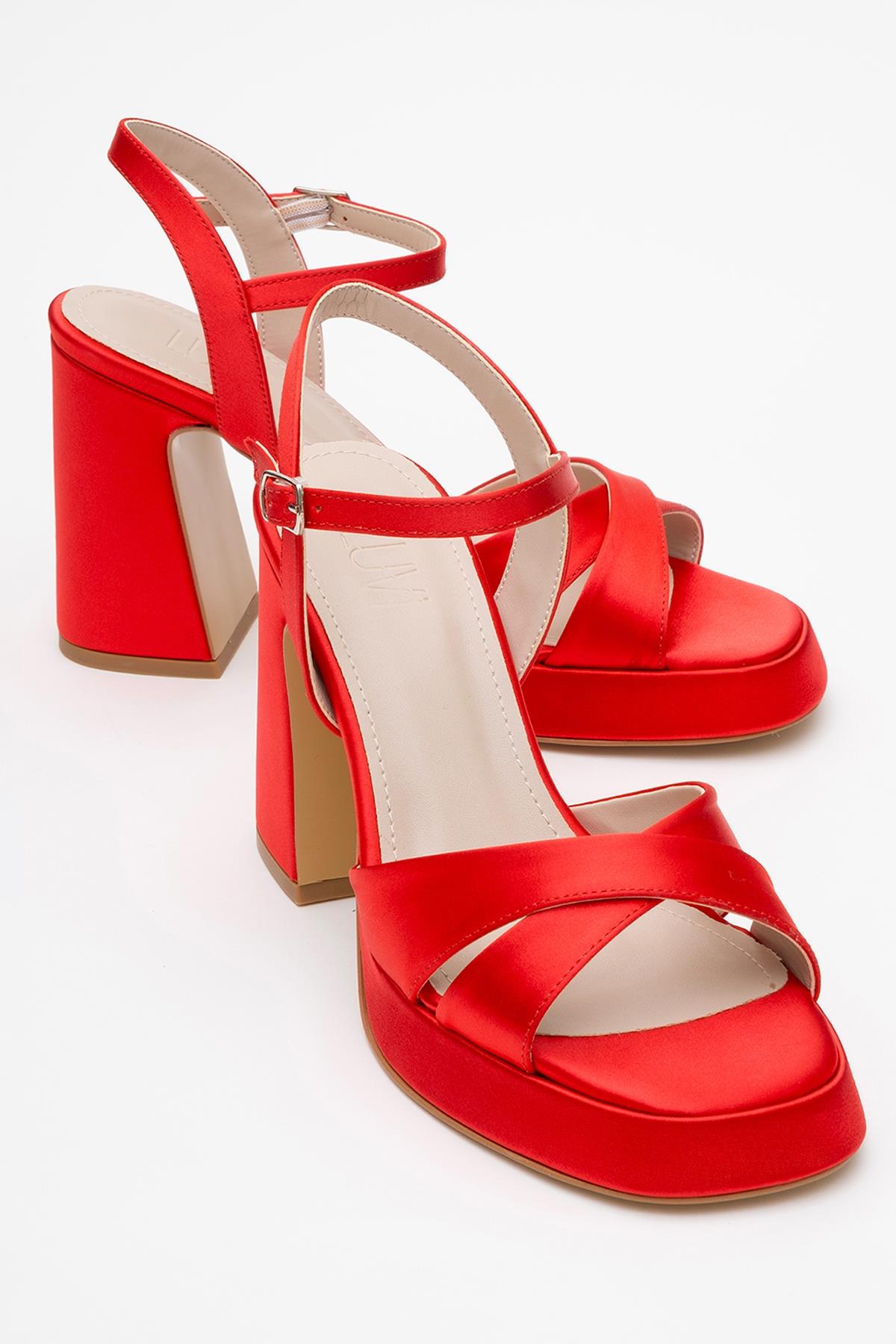 Yvonne Plateau-Sandalen US 39