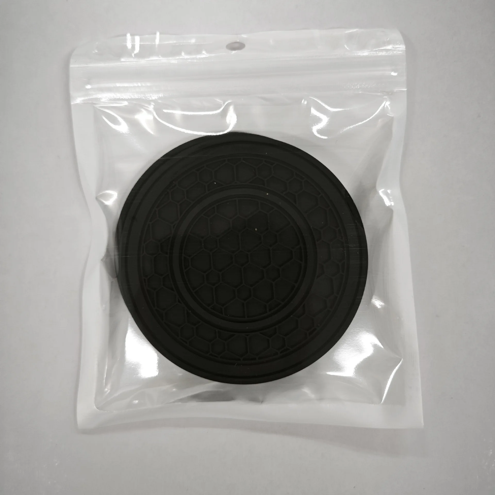 2 Stück PVC-Auto-Untersetzer, 7 cm, doppelter Kreis, Wabendesign, rutschfest, staubdicht, praktisches Innenraum-Dekorationszubehör Image