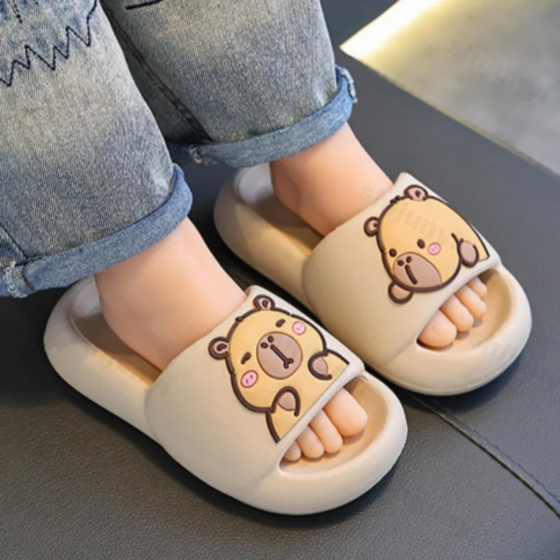 Capybara Mädchen Hausschuhe Niedliche Cartoon Sommer 2026 Damen Pantoffeln Weiche EVA Badezimmer Sandalen Eltern-Kind Jungen Outdoor Strand Kinderschuhe
