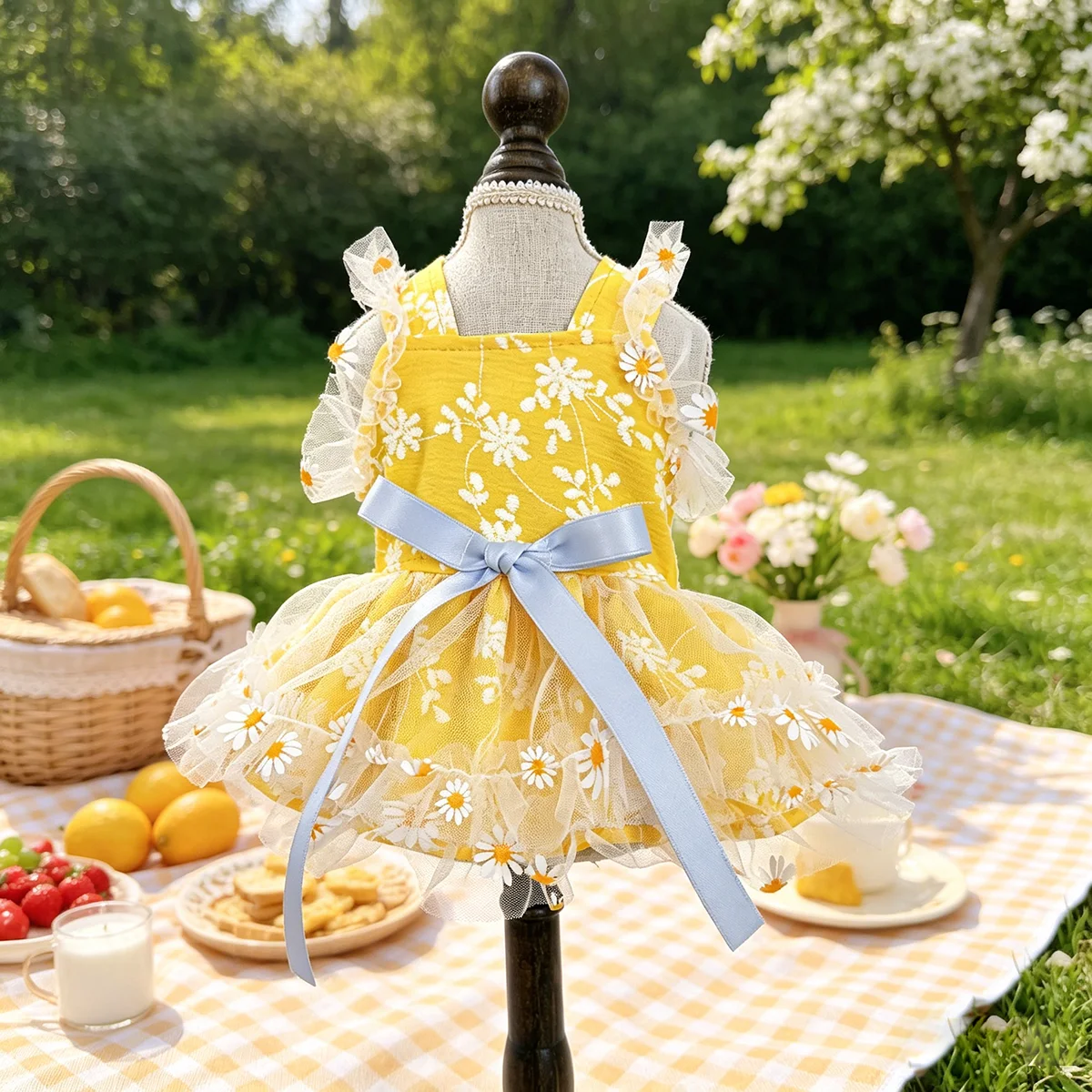 Niedliches Blumen-Mesh-Kleid für kleine Hunde und Katzen, gelbes ärmelloses Welpen-Outfit für Teddy, Bichon, Pomeranian, Yorkshire, Malteser Image