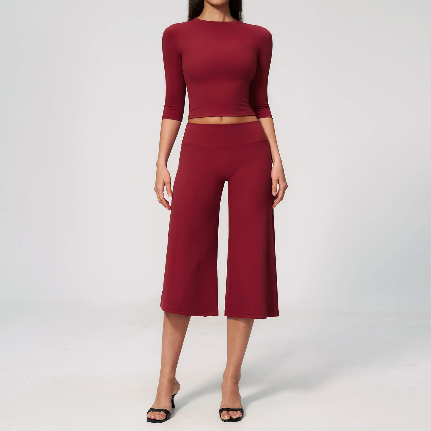 Ensemble de pantalons Capri, ensemble de yoga, 2 pièces, survêtement pour femmes, ensemble de sport, vêtements de sport, tenue de fitness à manches courtes, vêtements de sport