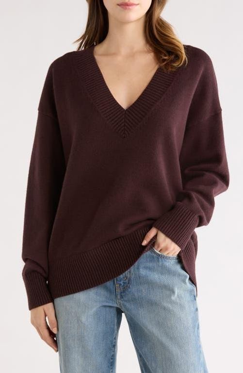 Oversize V-Neck Sweater - Red - GOOD AMERICAN Knitwear