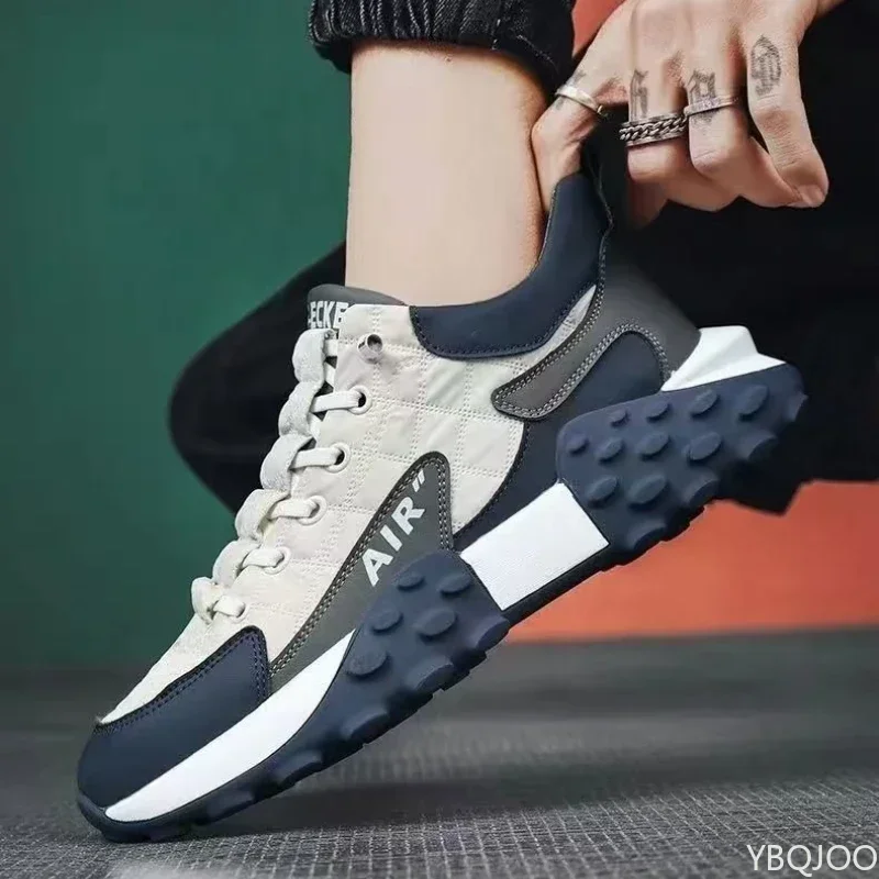 Große Größen Frühling und Herbst Neue Dicksohlige Höhenerhöhende Casual Herrenschuhe Nischen-Trend Vielseitige Flache Sportschuhe für Herren