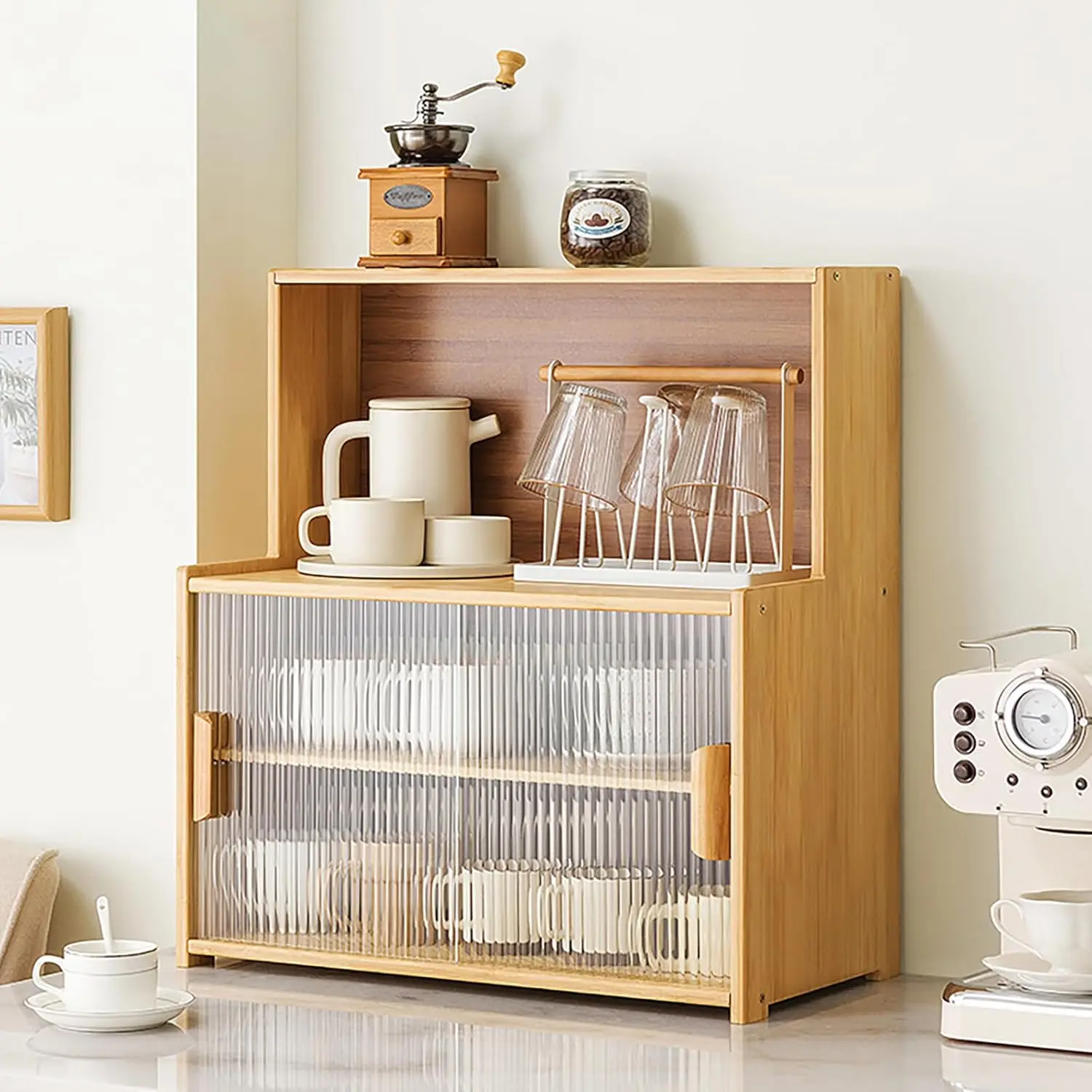 Kleines Bambus-Sideboard für die Küche, Küchenschrank mit Schiebetüren, Buffetschrank für Arbeitsplatten, verstellbare Regale für Gewürzgläser, Küchenutensilien, Tassen, Requisiten (Holzfarbe)