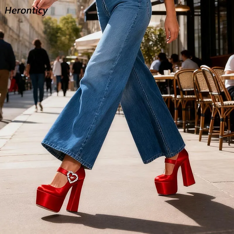 Heroncity Rote Samt-Plateauabsätze - Herzförmige Strass-Schnalle Klobige Blockabsatz-Schuhe für Damen Casual Street Style US-Größe 5-20