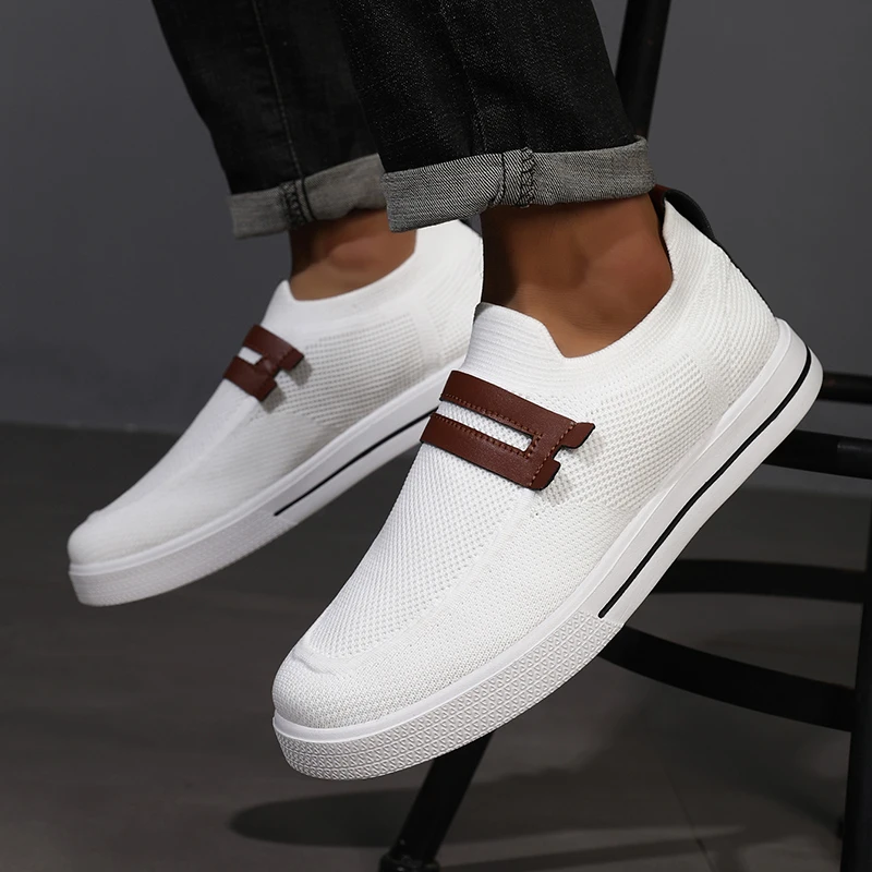 New Men Sports Shoes Mesh Breathable Casual Shoes Outdoor EVA Soft-Soled Walking Shoes Lightweight Comfortable Men Sports Shoes