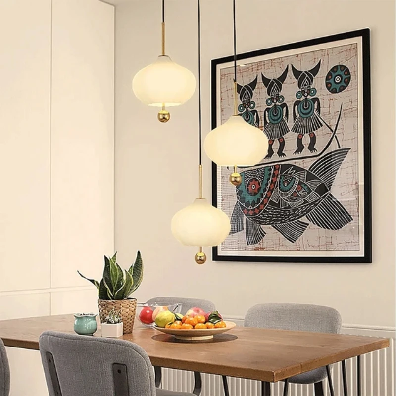 Lilli Pendelleuchte im Bauhaus-Stil Weiße Glas-Pendelleuchte für Küche Arbeitszimmer Wohnzimmer Vintage Handgefertigte Glaslampe