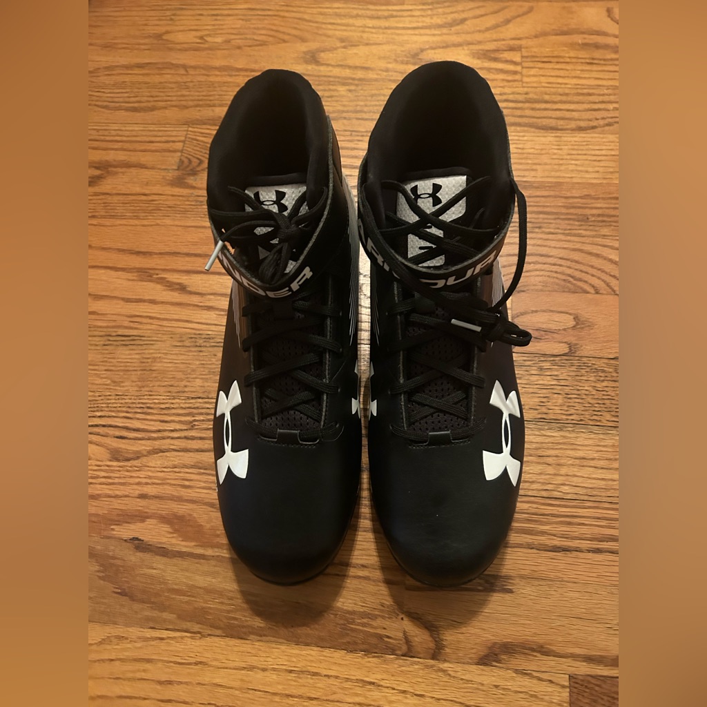 Under Armour Shoes | Under Armour Men’s Sz 14 Black & White Spine Tennis Shoes Sneakers Sport Shoes | Color: Black/White | Size: 14