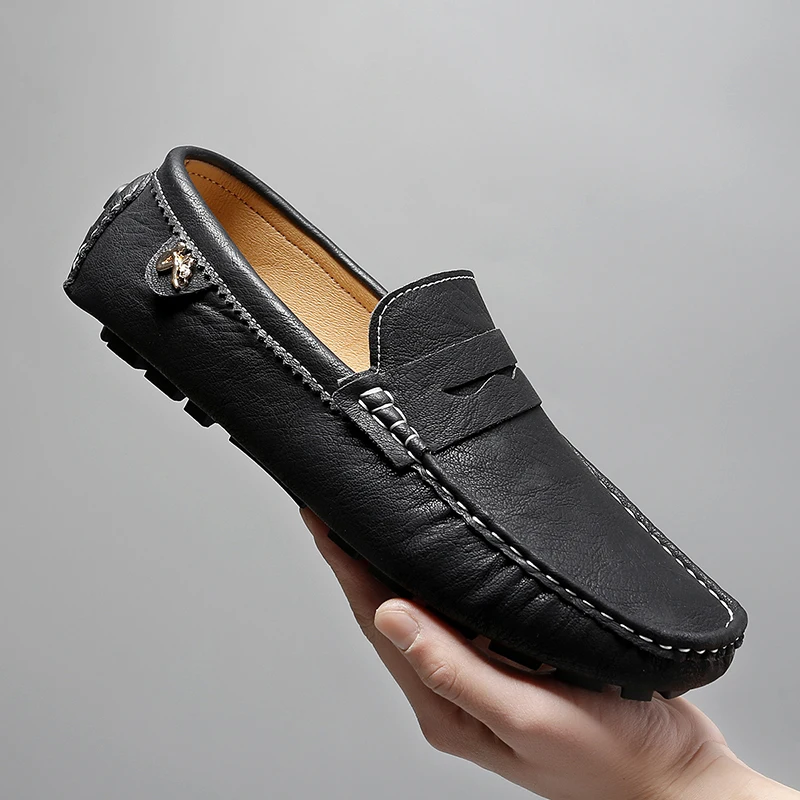 Formelle italienische Herrenschuhe, handgefertigte Leder-Loafer, flache Slipper, luxuriöse, bequeme Mokassins, Freizeitschuhe für Herren