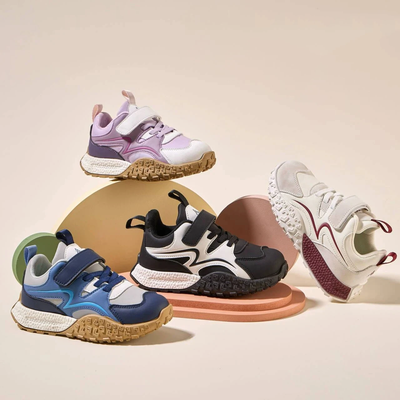 Chaussures de sport décontractées pour enfants, chaussures de course et de randonnée antidérapantes en maille, baskets légères et respirantes à fermeture velcro, chaussures pour enfants à semelle souple