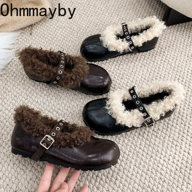 Damen-Schuhe im Mary-Jane-Stil mit geteiltem Zehenbereich, gefüttert mit Kunstfell, für Herbst und Winter, warm, mit verstecktem Absatz, im Vintage-Stil, lässig, mit Schnallenriemen, Lederschuhe.