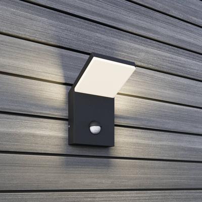 Lucande LED-Außenwandleuchte Nevio, Metall, anthrazit, Sensor Image