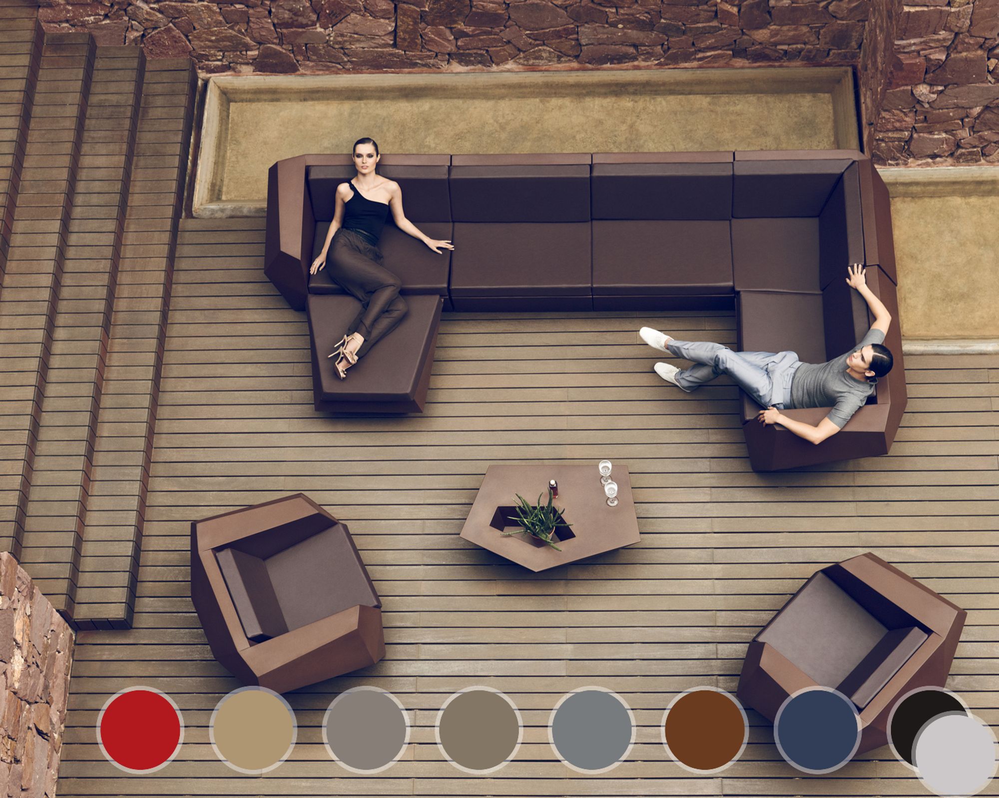 Vondom »FAZ« Outdoor Beistelltisch Klein / B 60 x H 22 x T 57 cm / Lackierung Hochglanz / Beige