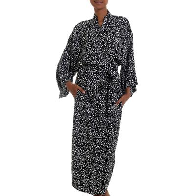 Simple Luxury,'Black and White Floral Rayon Robe f...
