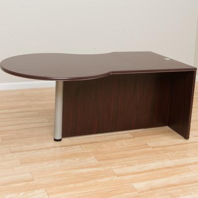 Boss Office Products N647L-M P-Desk Shell in Left Side in Mahogany