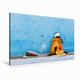 Calvendo Premium Textil-Leinwand 90 cm x 60 cm Quer Ein Indischer Pilger Macht Eine Pause vor Einer Blauen Wand | Wandbild, Bild auf Keilrahmen, Fertigbild auf Echter Leinwand, Leinwanddruck