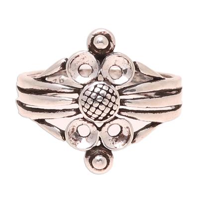 Wonderful Loops,'Loop Pattern Sterling Silver Band Ring Crafted in India'